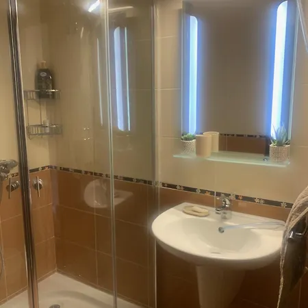 Helios Complex, 圣弗拉斯