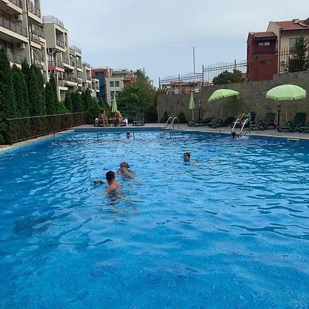 Helios Complex, Appartamento *