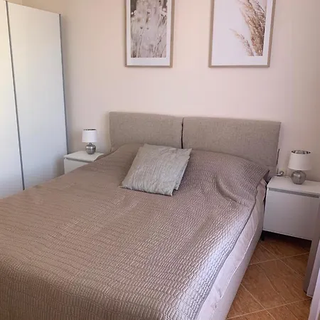 Helios Complex, Appartamento *