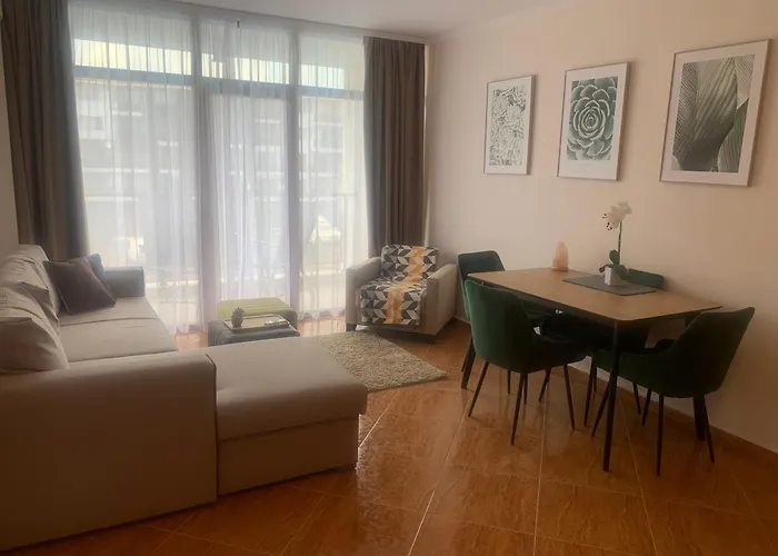 Helios Complex, 公寓 *